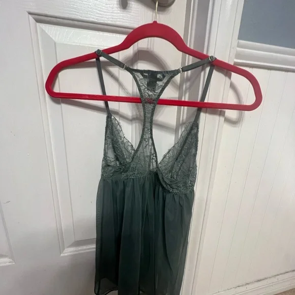 victoria secret tank - Picture 4 of 4